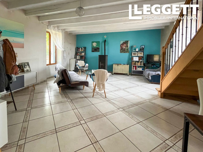 Image No.7-6 Bed House for sale