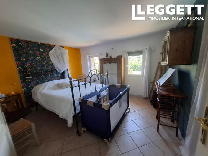 Image No.9-4 Bed House for sale