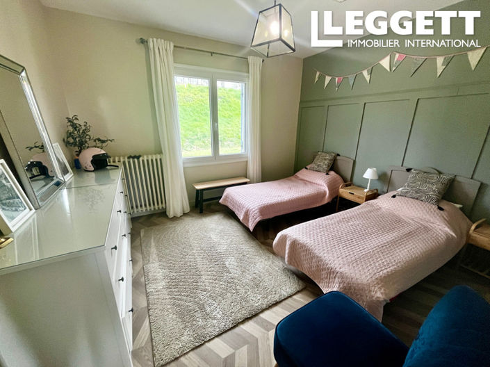 Image No.6-3 Bed House for sale