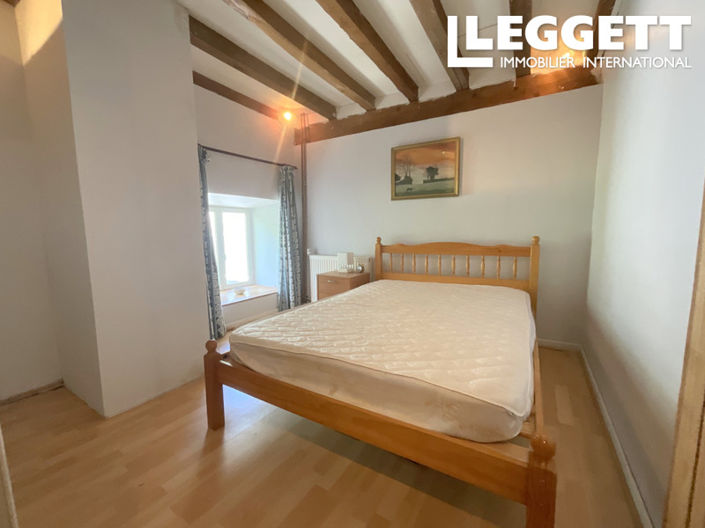 Image No.6-4 Bed House for sale