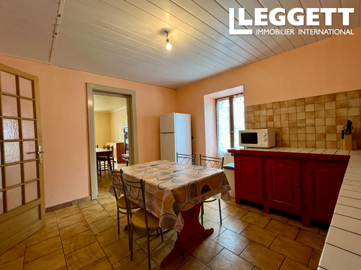 Image No.10-3 Bed House for sale