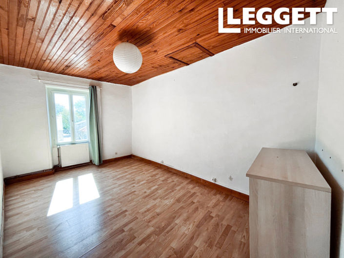 Image No.5-3 Bed House for sale