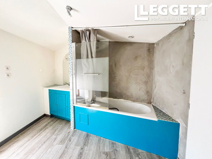 Image No.8-3 Bed House for sale