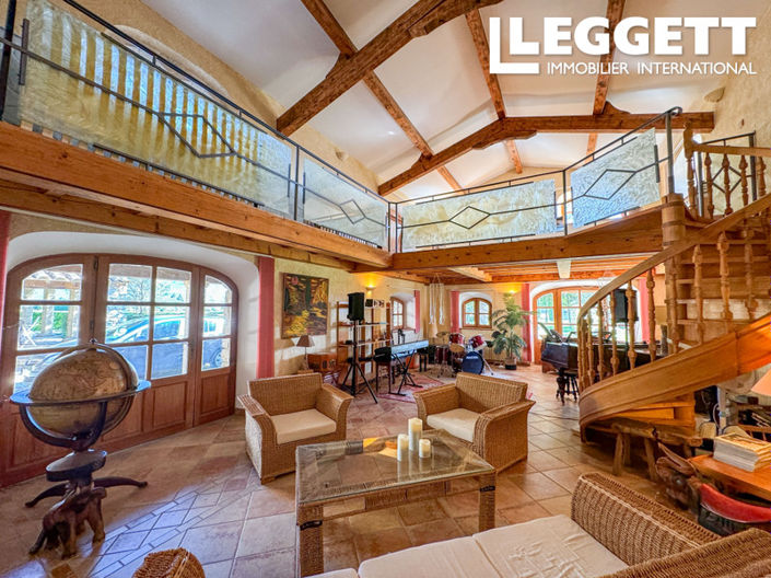 Image No.8-7 Bed House for sale