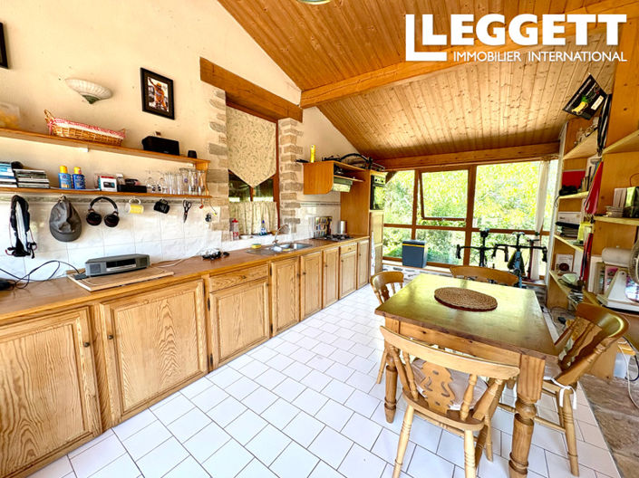 Image No.8-3 Bed House for sale