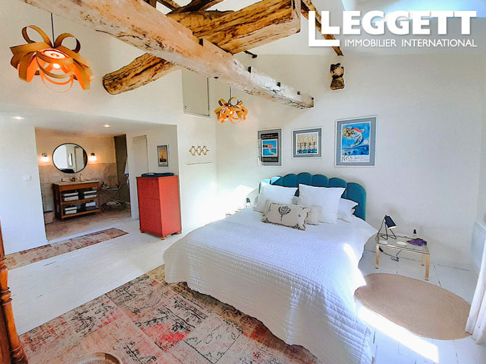 Image No.6-5 Bed House for sale