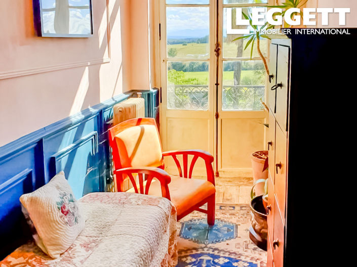 Image No.7-6 Bed House for sale