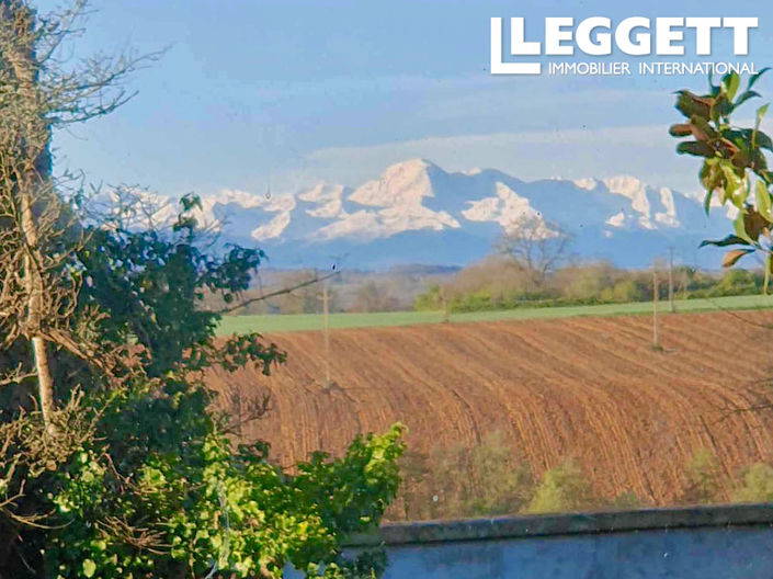 Image No.9-6 Bed House for sale