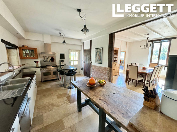 Image No.5-8 Bed House for sale