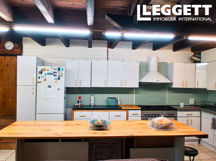 Image No.7-9 Bed House for sale
