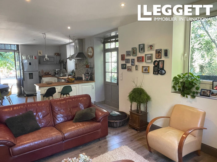 Image No.4-10 Bed House for sale