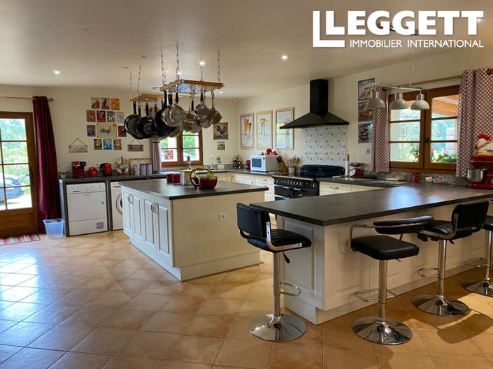 Image No.7-Maison de 6 chambres à vendre à Angeac-Champagne