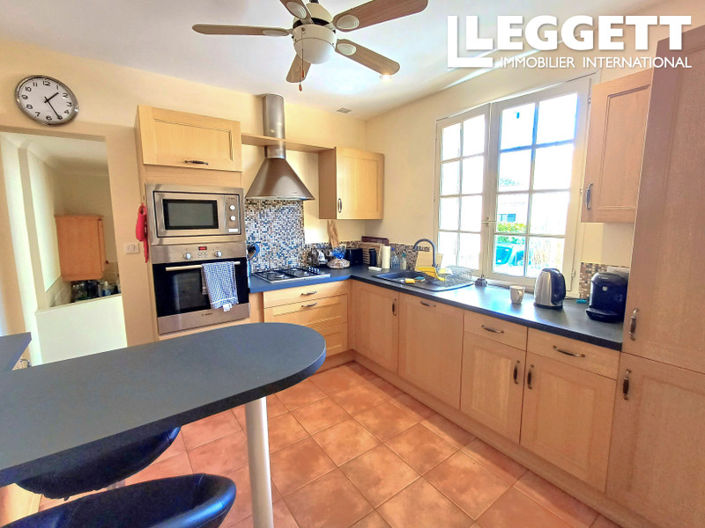 Image No.6-4 Bed House for sale