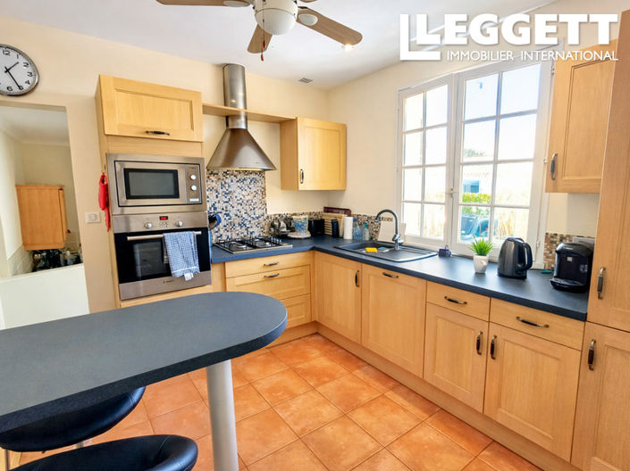 Image No.7-4 Bed House for sale