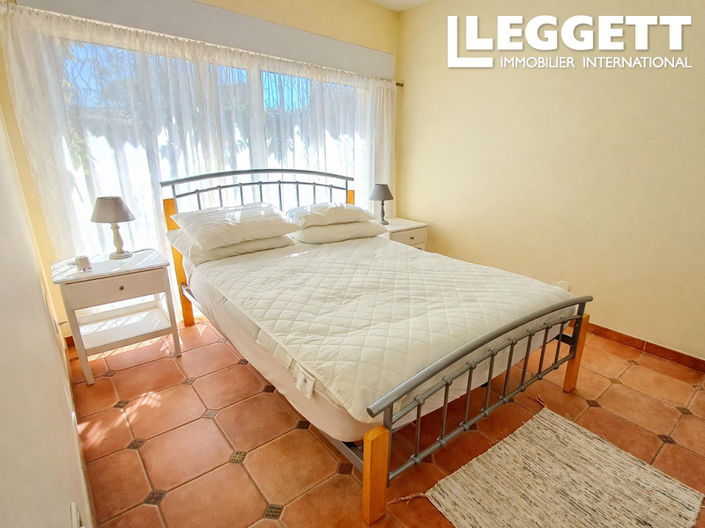 Image No.9-4 Bed House for sale