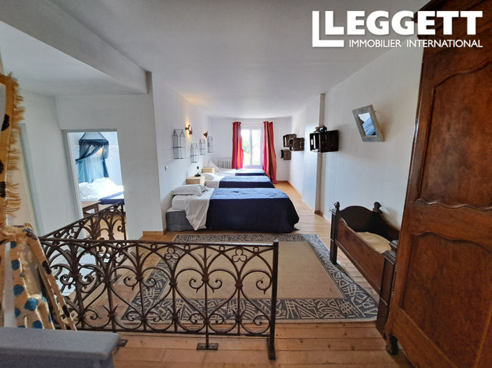 Image No.10-5 Bed House for sale