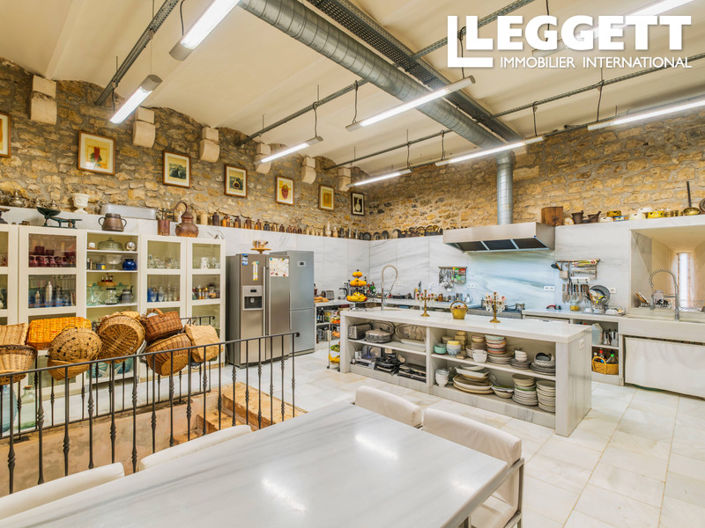 Image No.5-9 Bed Chateaux for sale