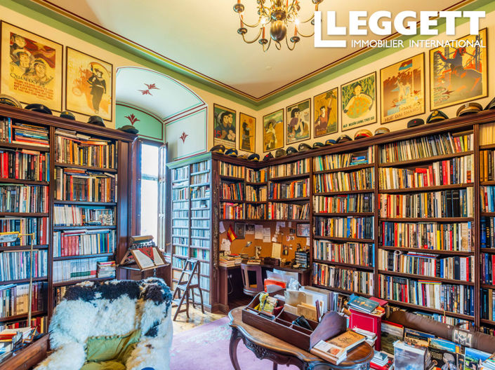 Image No.8-9 Bed Chateaux for sale