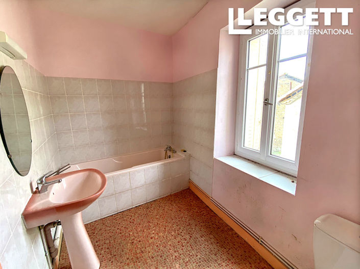 Image No.8-3 Bed House for sale