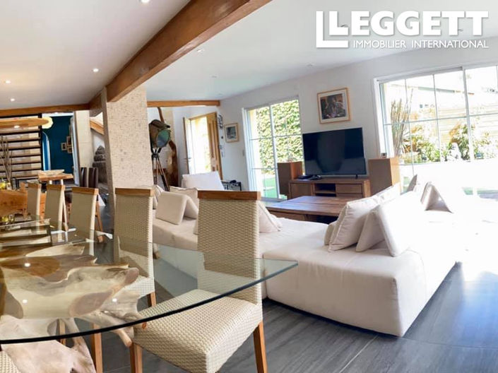 Image No.10-5 Bed House for sale