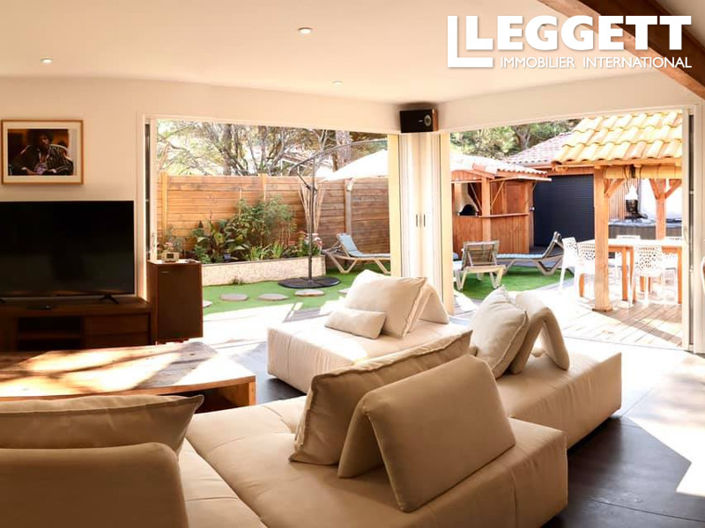 Image No.3-5 Bed House for sale