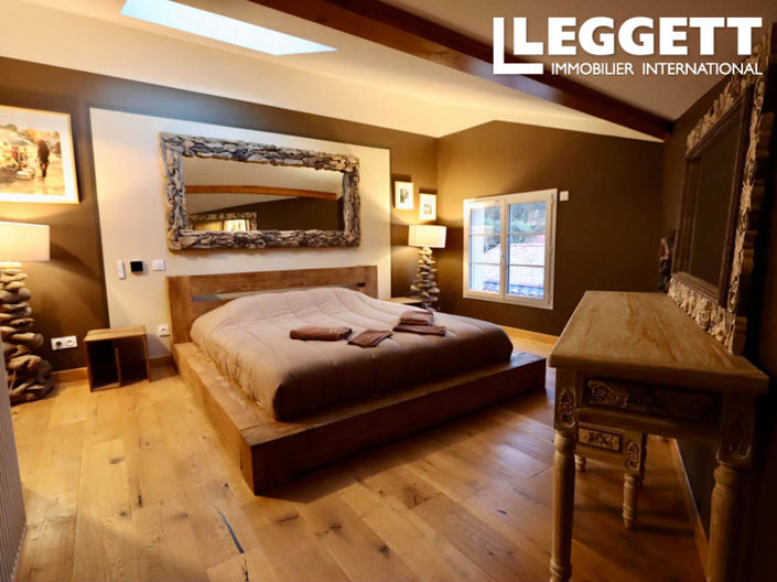 Image No.4-5 Bed House for sale