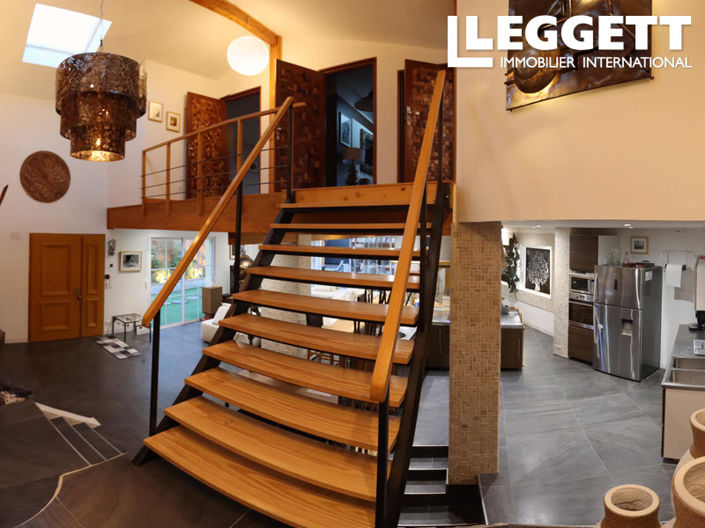 Image No.5-5 Bed House for sale