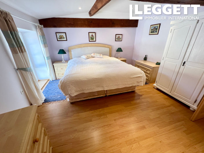 Image No.6-5 Bed House for sale