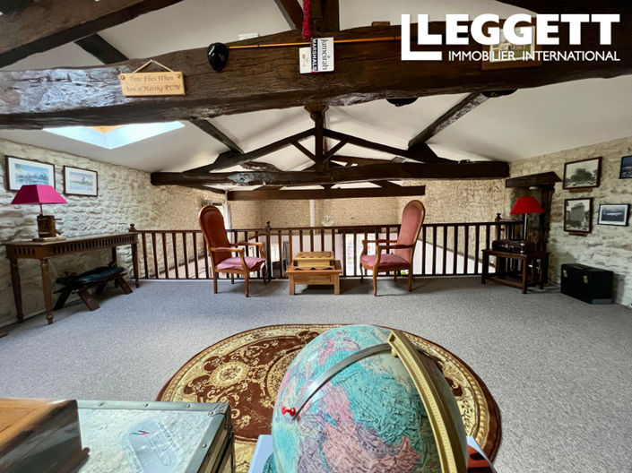 Image No.8-5 Bed House for sale