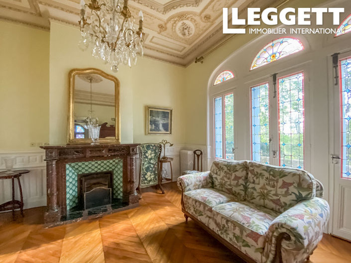 Image No.2-6 Bed Chateaux for sale