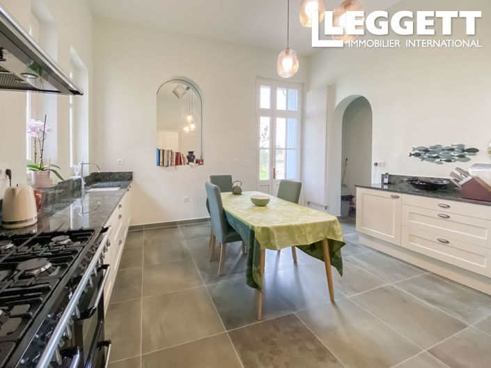 Image No.6-Châteaux de 6 chambres à vendre à Laroque-Timbaut