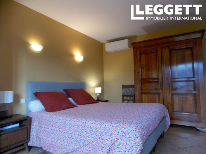 Image No.9-3 Bed House for sale