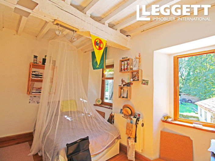 Image No.4-5 Bed House for sale