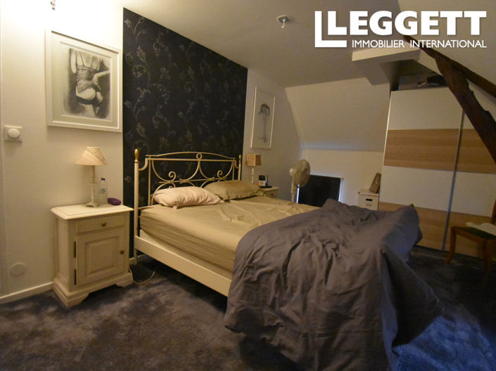 Image No.10-3 Bed House for sale