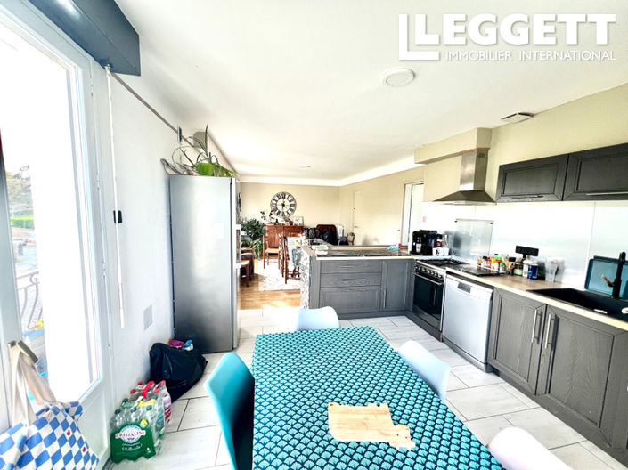 Image No.3-4 Bed House for sale