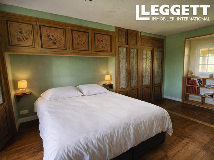 Image No.10-14 Bed Chateaux for sale