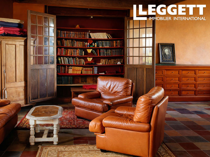 Image No.4-14 Bed Chateaux for sale