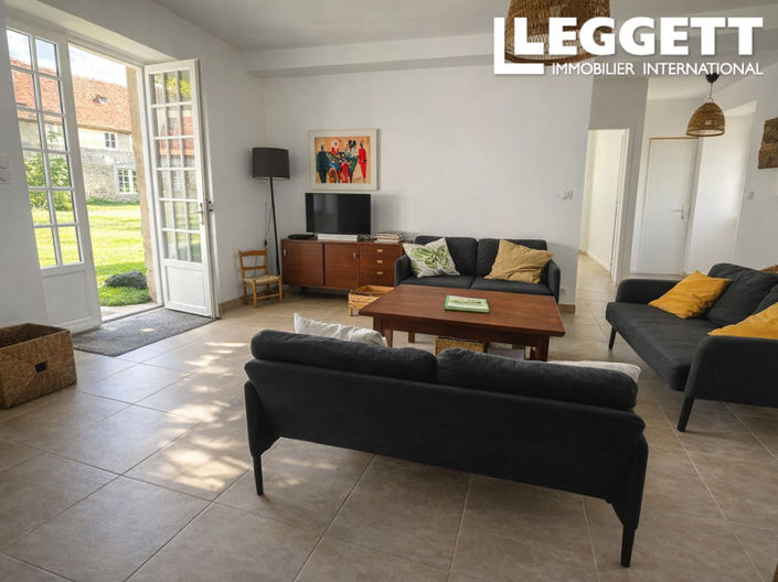 Image No.5-14 Bed Chateaux for sale