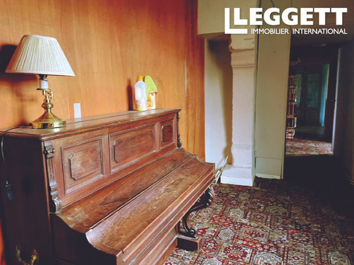 Image No.5-14 Bed Chateaux for sale