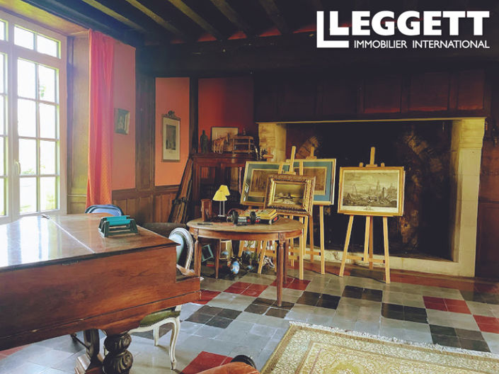 Image No.6-14 Bed Chateaux for sale