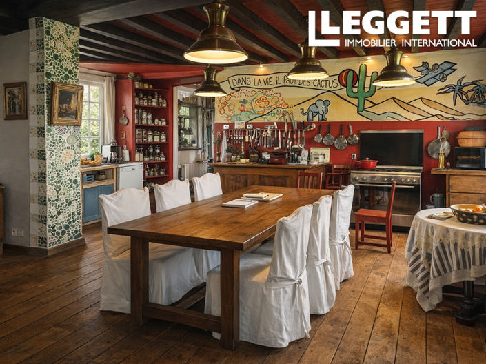 Image No.7-14 Bed Chateaux for sale