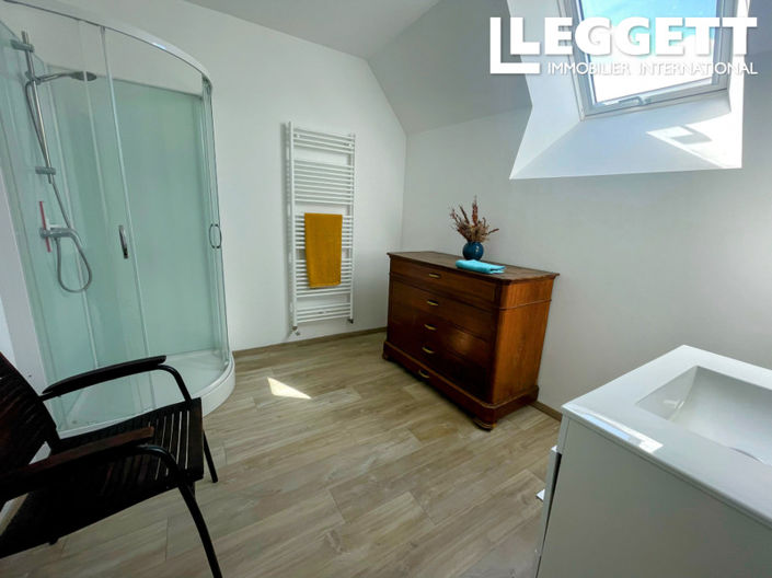 Image No.8-14 Bed Chateaux for sale