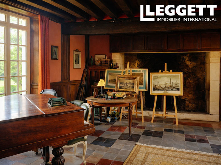 Image No.8-14 Bed Chateaux for sale