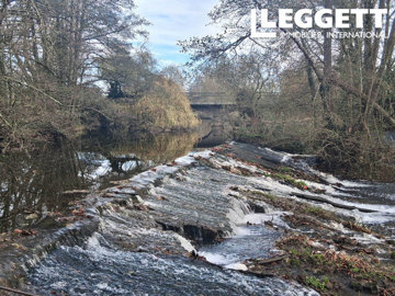 ahr0chm6ly9jzg4uagvzdglhlmltbw8vaw1hz2uvvevom