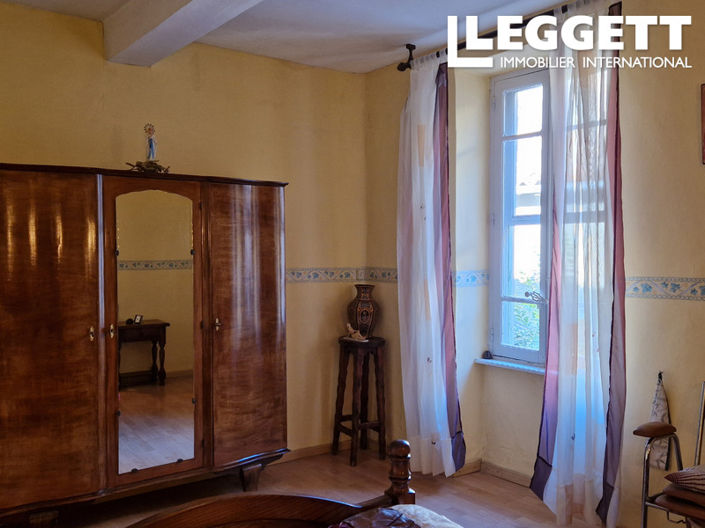 Image No.9-4 Bed House for sale