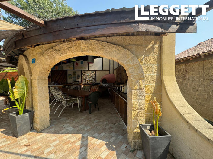 Image No.10-3 Bed House for sale