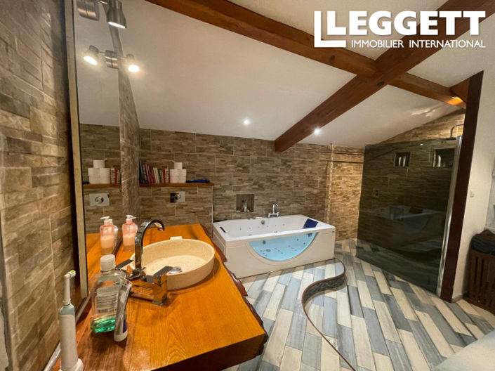 Image No.9-3 Bed House for sale