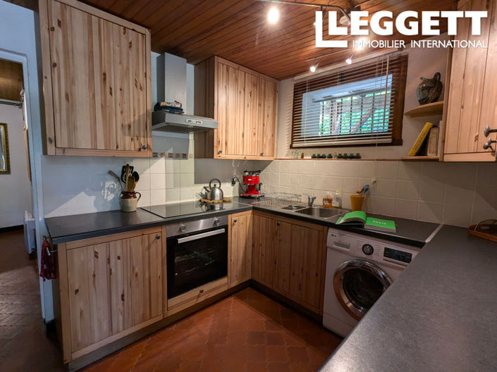 Image No.9-3 Bed House for sale