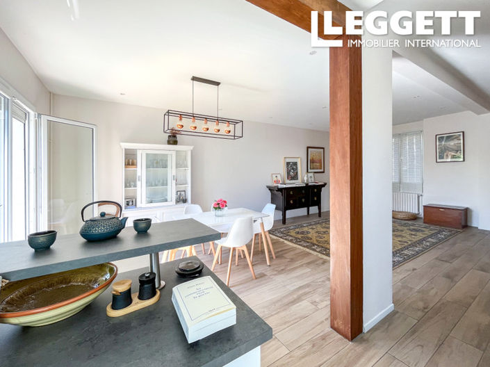 Image No.1-5 Bed House for sale