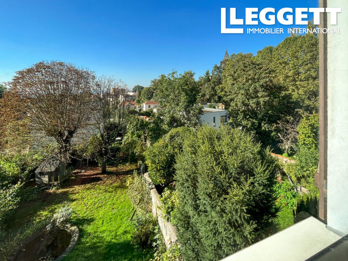 Image No.9-5 Bed House for sale